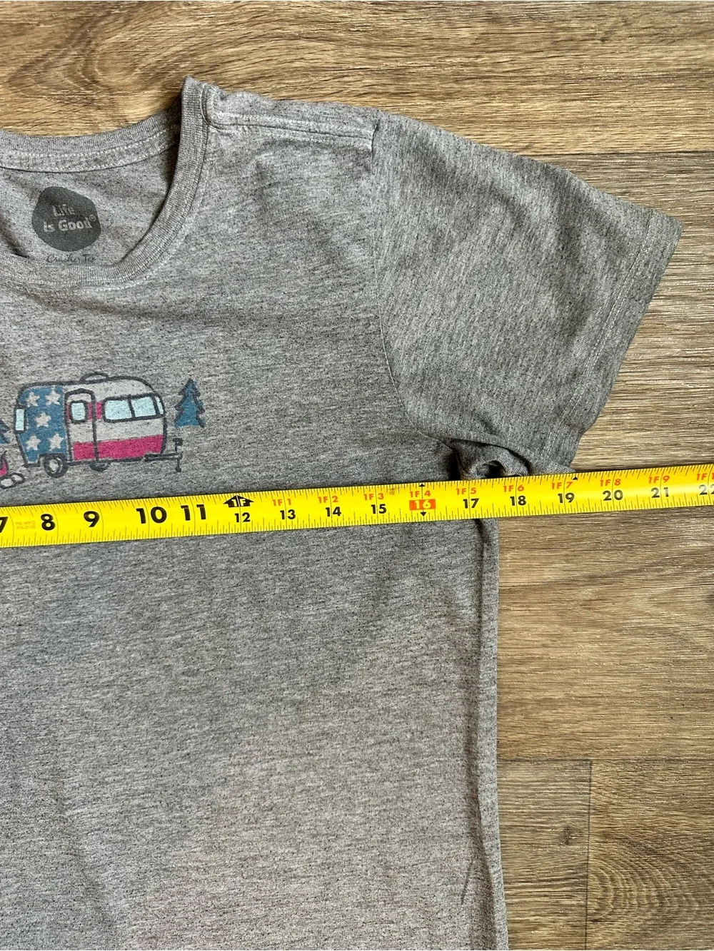 Life Is Good Women’s Gray Camper Graphic T-Shirt Size S Casual Short Sleeve Tee - Picture 5 of 7